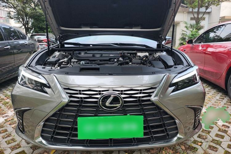 Used Lexus ES 2025 300h Deluxe Edition Engine Bay