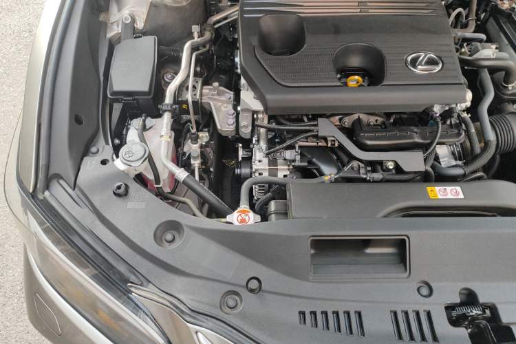 Used Lexus ES 2025 200 Premium Edition Engine Bay Right