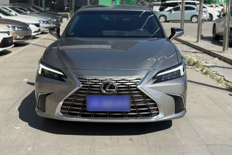 Used Lexus ES 2025 200 Premium Edition Exterior 1