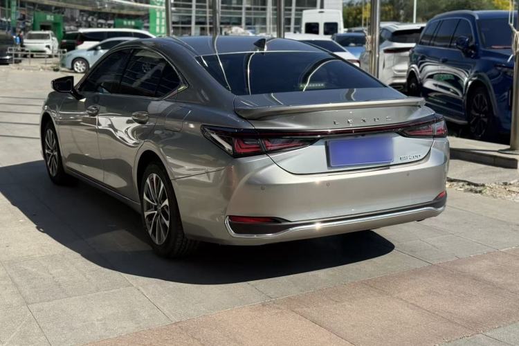 Used Lexus ES 2025 200 Premium Edition Exterior 3