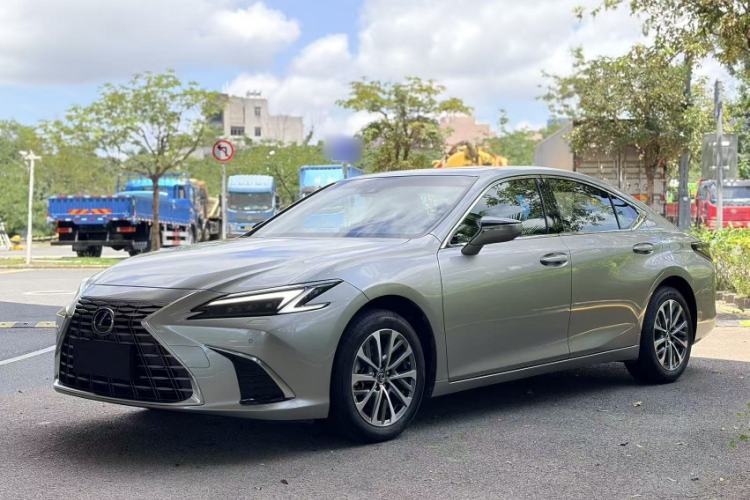 Used Lexus ES 2025 200 Premium Edition Exterior 3