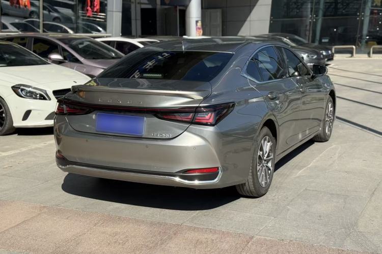 Used Lexus ES 2025 200 Premium Edition Exterior 5