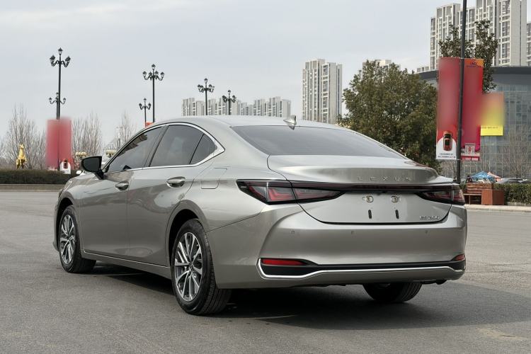 Used Lexus ES 2025 200 Premium Edition Exterior 8