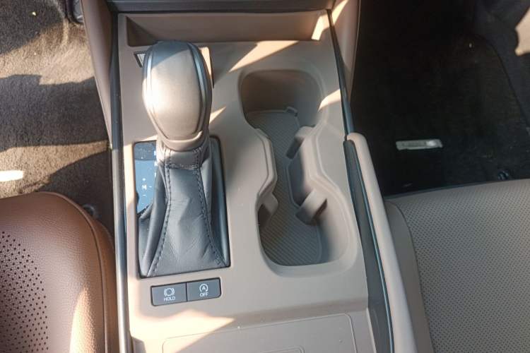 Used Lexus ES 2025 200 Premium Edition Gear Lever