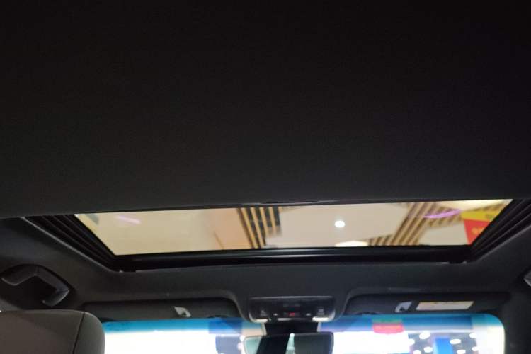 Used Lexus ES 2025 200 Premium Edition Headliner