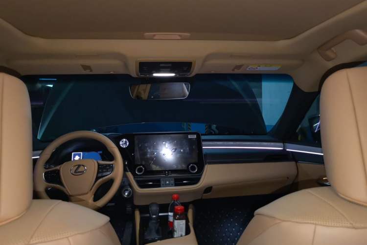 Used Lexus ES 2025 300h Deluxe Edition Headliner