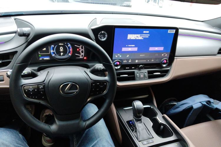 Used Lexus ES 2025 200 Premium Edition Interior 2