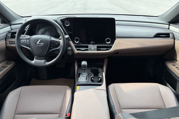 Used Lexus ES 2025 200 Premium Edition Interior 2