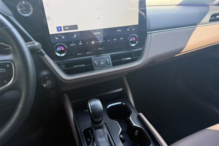 Used Lexus ES 2025 200 Premium Edition Interior 3