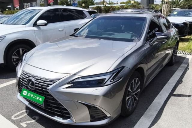 Used Lexus ES 2025 300h Deluxe Edition