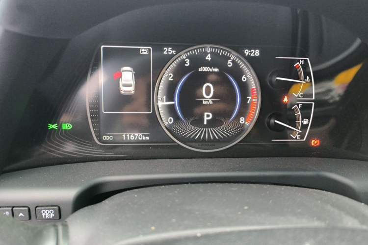 Used Lexus ES 2025 200 Premium Edition Odometer Close Up