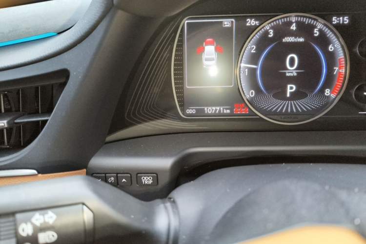 Used Lexus ES 2025 200 Premium Edition Odometer Close Up