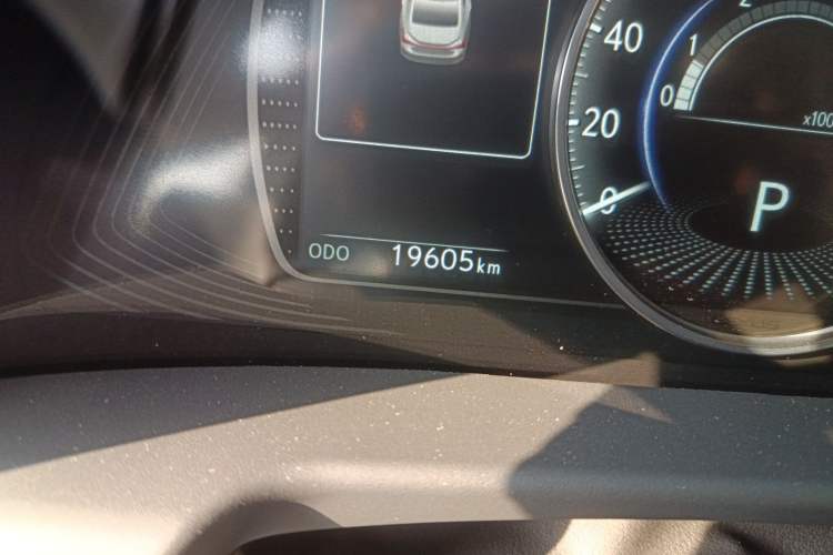 Used Lexus ES 2025 200 Premium Edition Odometer Close Up