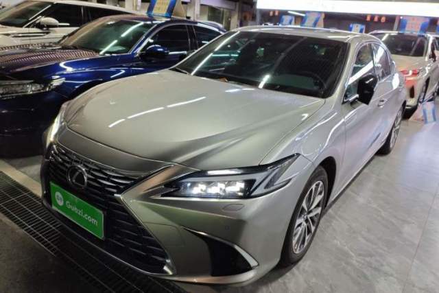 Used Lexus ES 2025 300h Deluxe Edition