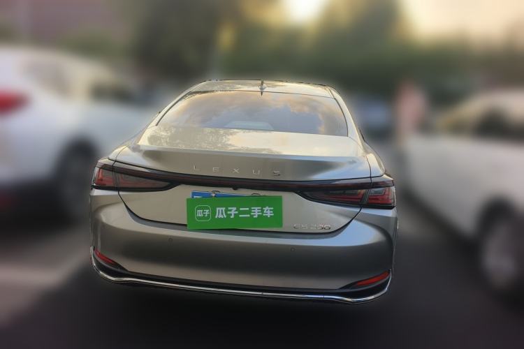Used Lexus ES 2025 200 Premium Edition Rear