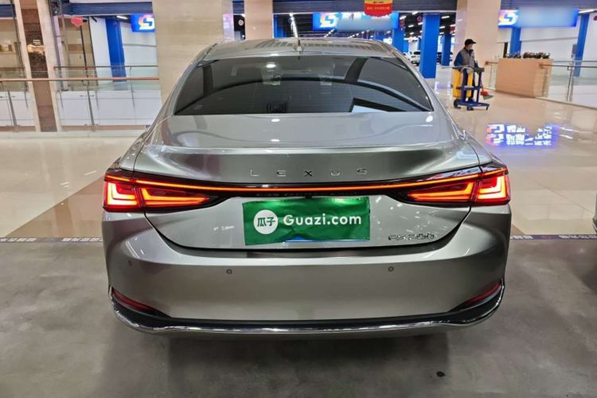 Used Lexus ES 2025 200 Premium Edition Rear