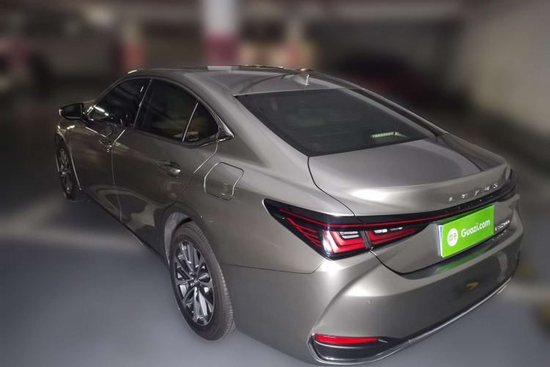 Used Lexus ES 2025 200 Premium Edition Rear Left 45 Deg