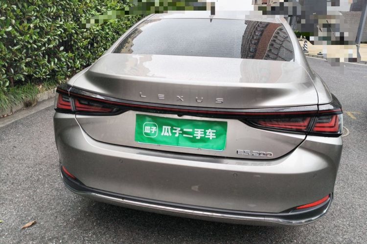 Used Lexus ES 2025 200 Premium Edition Rear