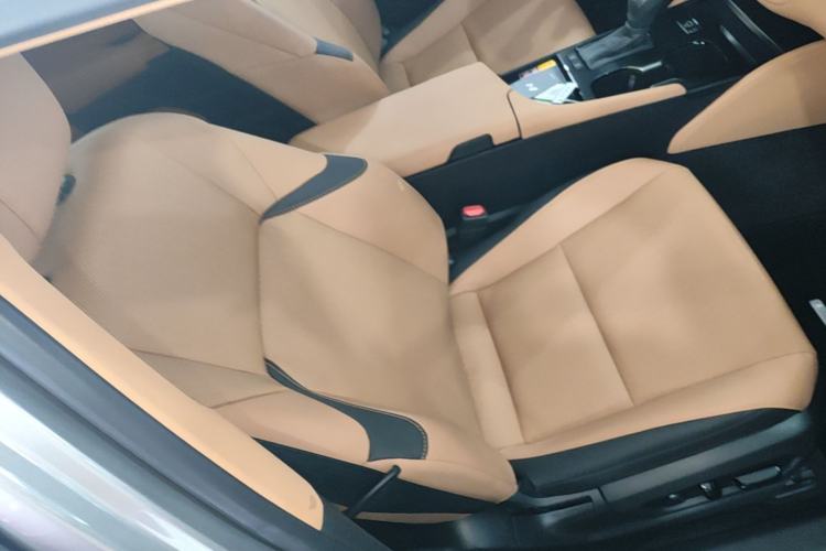 Used Lexus ES 2025 200 Premium Edition Right Front Seat