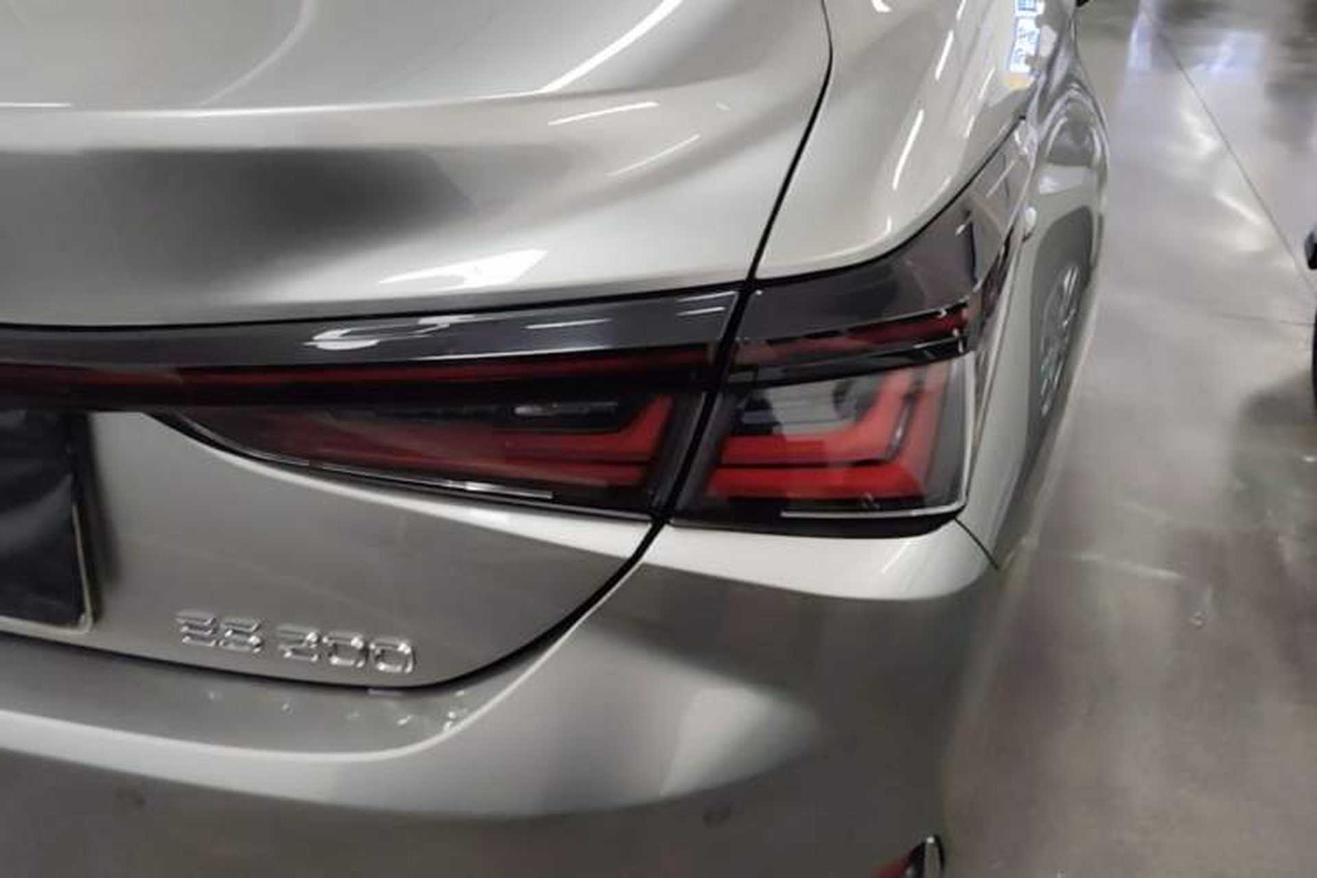 Used Lexus ES 2025 200 Premium Edition Right Rear Taillight
