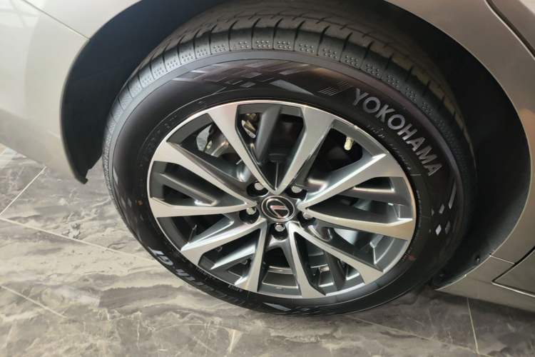 Used Lexus ES 2025 200 Premium Edition Right Rear Wheel Hub
