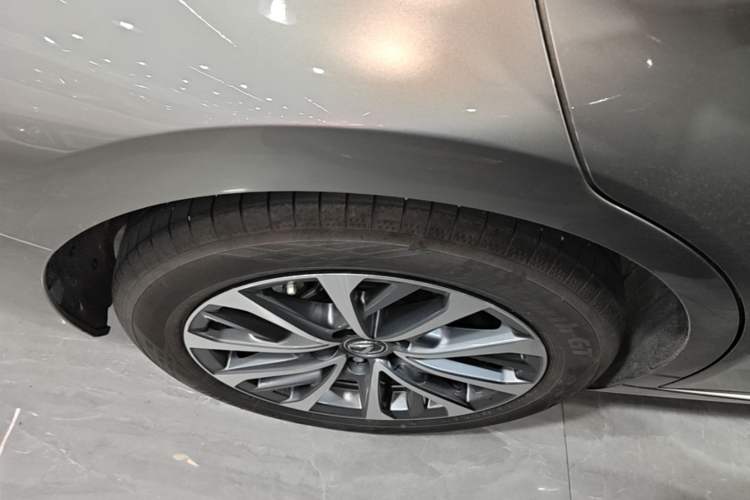 Used Lexus ES 2025 200 Premium Edition Right Rear Wheel Hub