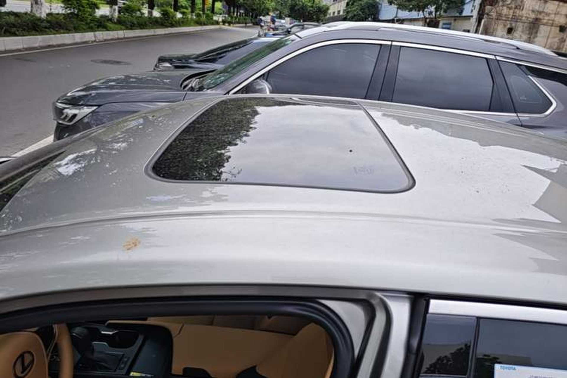 Used Lexus ES 2025 200 Premium Edition Roof