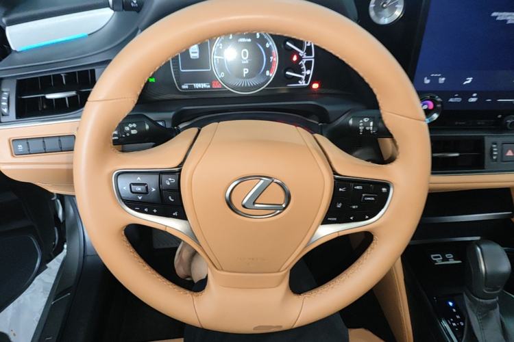 Used Lexus ES 2025 200 Premium Edition Steering Wheel