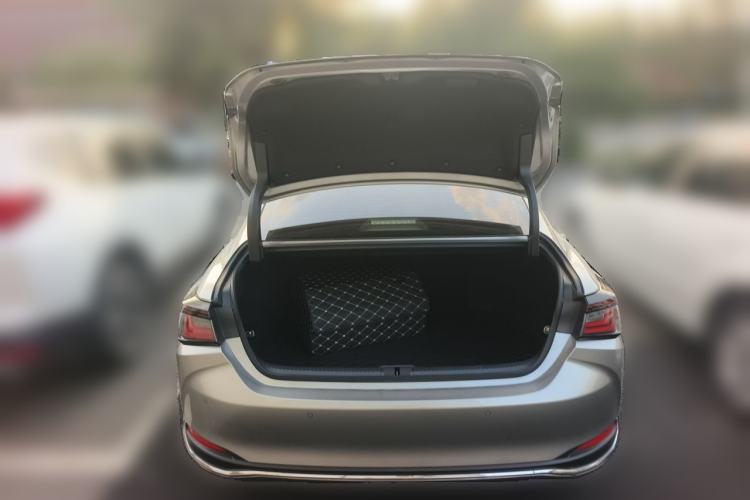 Used Lexus ES 2025 200 Premium Edition Trunk