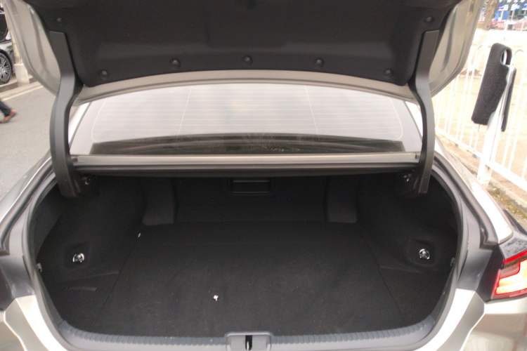 Used Lexus ES 2025 200 Premium Edition Trunk