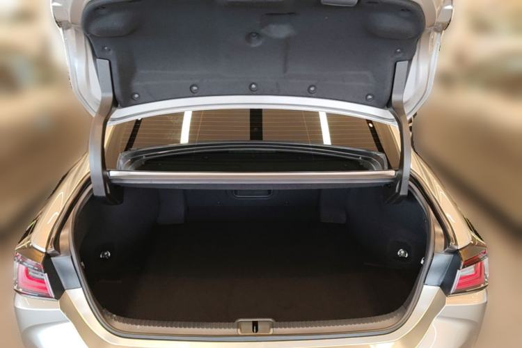 Used Lexus ES 2025 200 Premium Edition Trunk