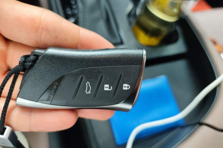 Used Lexus ES 2025 300h Deluxe Edition Vehicle Key