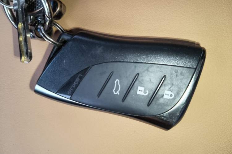Used Lexus ES 2025 200 Premium Edition Vehicle Key