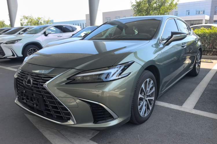 Ojetý Lexus ES 2025 300h Deluxe Edition Guazi used car, China used car export, Used car for sale, Used  cars, Cheapest cars for sale