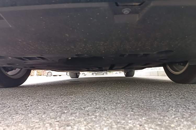 Used Lexus ES 2025 300h Deluxe Edition Chassis Front