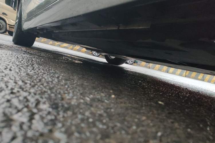 Used Lexus ES 2025 200 Premium Edition Chassis Front Right