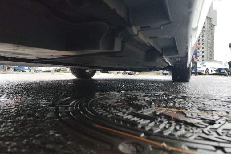 Used Lexus ES 2025 200 Premium Edition Chassis Rear Right