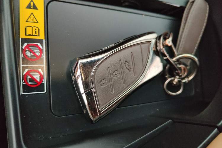 Used Lexus ES 2025 200 Premium Edition Vehicle Key