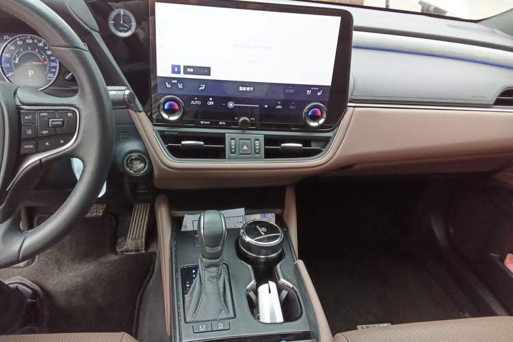 Used Lexus ES 2025 200 Premium Edition Audio And AC Panel