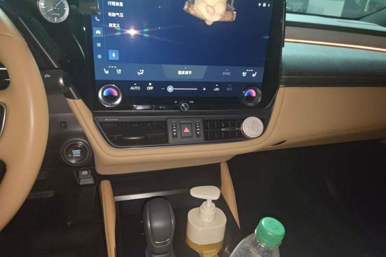 Used Lexus ES 2025 200 Premium Edition Audio And AC Panel
