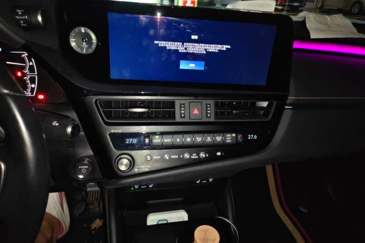 Used Lexus ES 2025 300h Deluxe Edition Audio And AC Panel