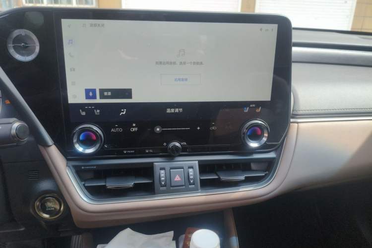 Used Lexus ES 2025 200 Premium Edition Audio And AC Panel