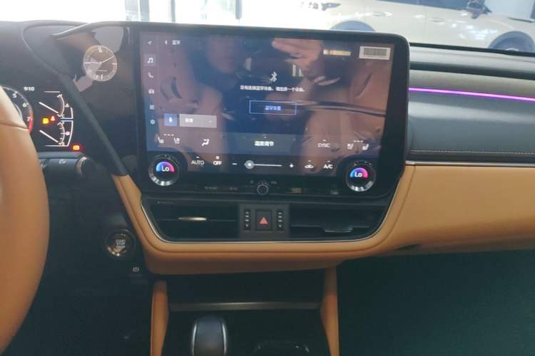 Used Lexus ES 2025 200 Premium Edition Audio And AC Panel