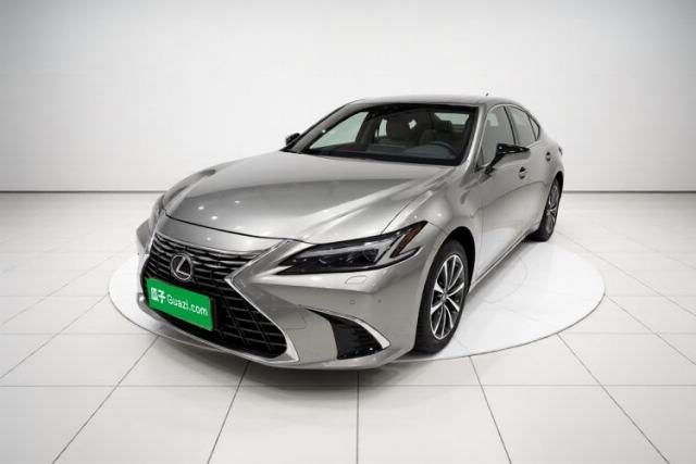Used Lexus ES 2025 300h Deluxe Edition