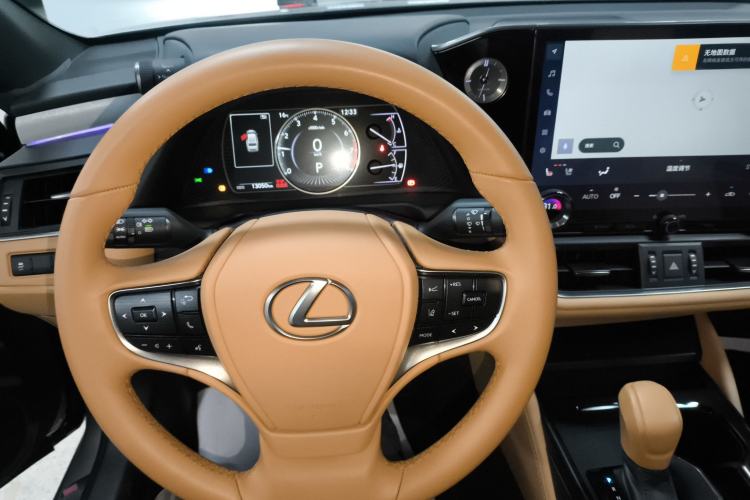 Used Lexus ES 2025 200 Premium Edition Center Console