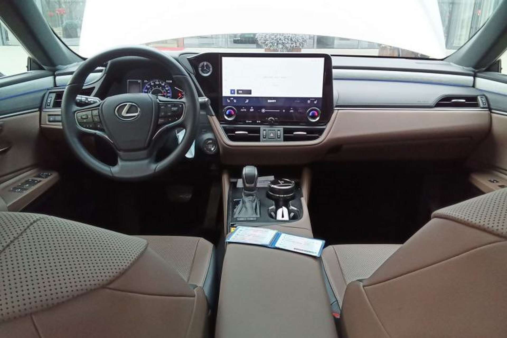 Used Lexus ES 2025 200 Premium Edition Center Console