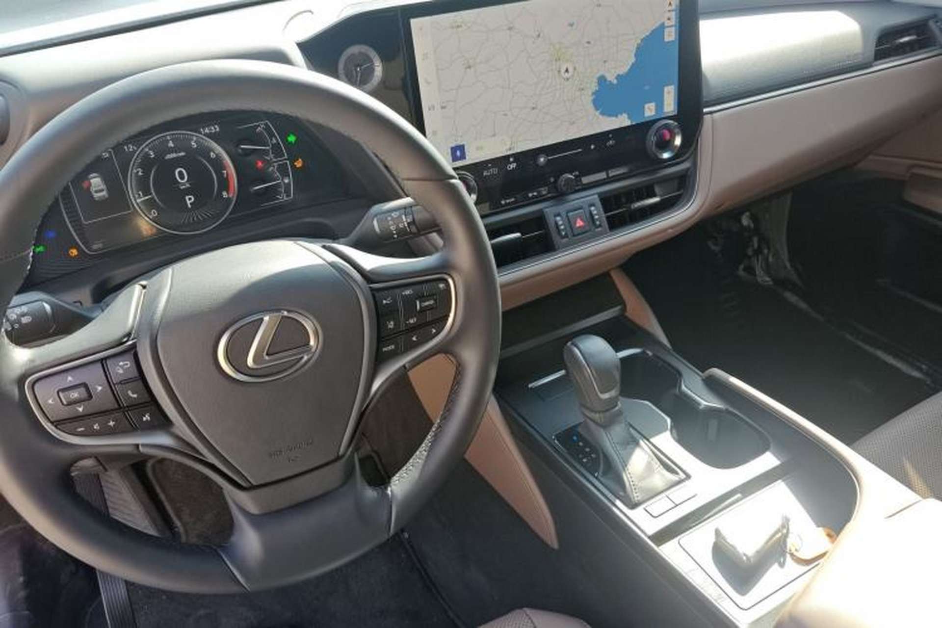 Used Lexus ES 2025 200 Premium Edition Center Console