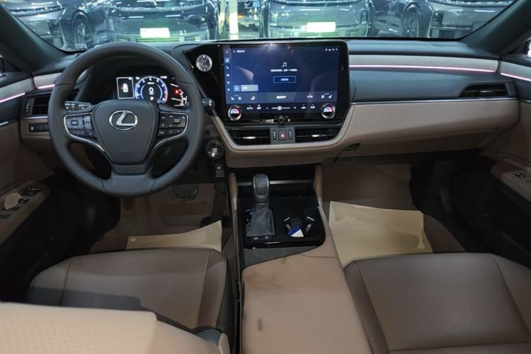 Used Lexus ES 2025 200 Premium Edition Center Console
