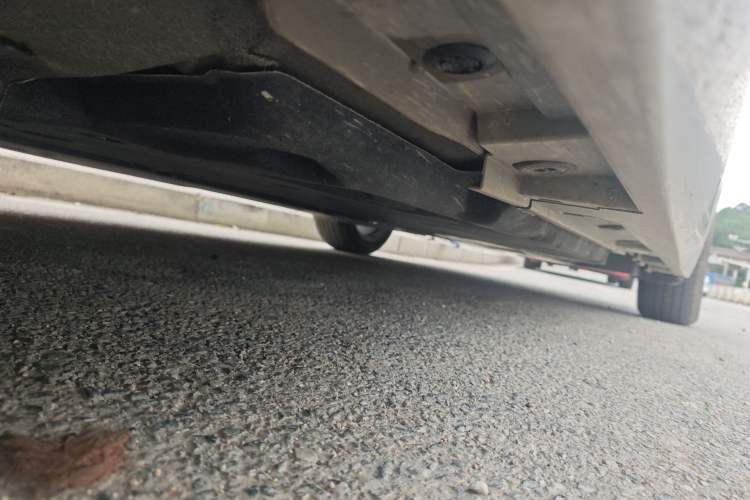 Used Lexus ES 2025 200 Premium Edition Chassis Front Left