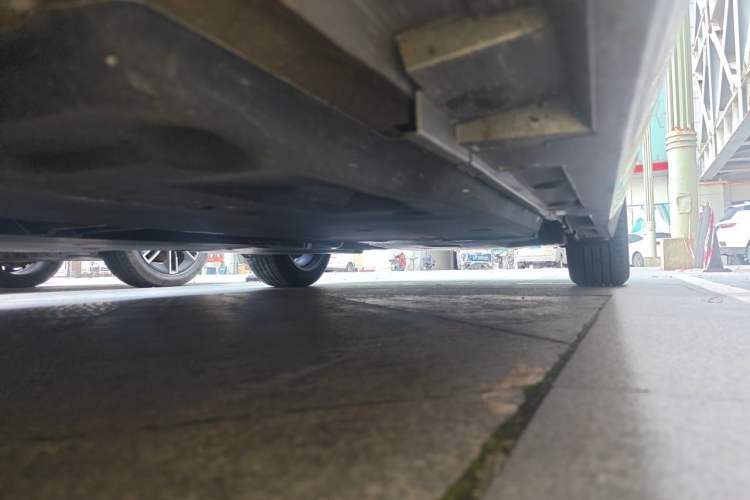 Used Lexus ES 2025 200 Premium Edition Chassis Front Left